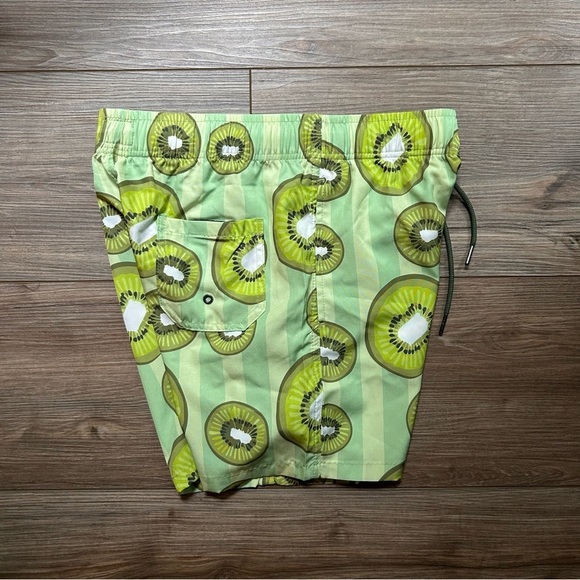 Coast | The 5" Kiwi Print Swim Trunk in Lime Green (Small) - Picture 2 of 6